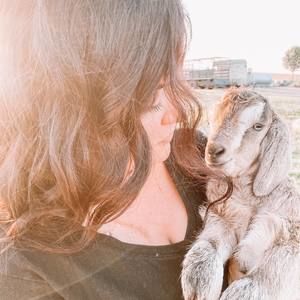 Meet your Posher, Briana